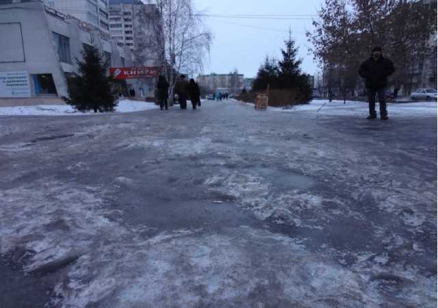 В Киеве погиб мужчина, поскользнувшись на льду