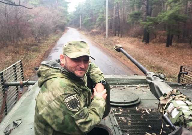 Порошенко наградил Яроша огнестрельным оружием