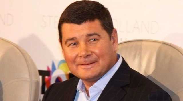 «Самый активный порошенковский ледокол — Ахметов»: беглый Онищенко раскрыл расклады перед выборами