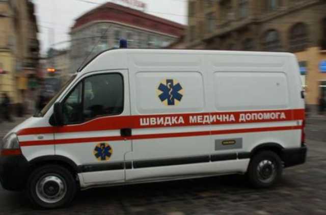 В украинском поезде жестоко избили девушку-полицейскую