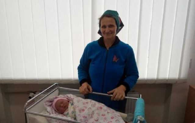 На Рівненщині жінка народила вісімнадцяту дитину