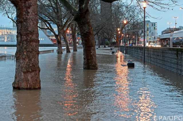 Украинцев предупредили, что реки могут выйти из берегов