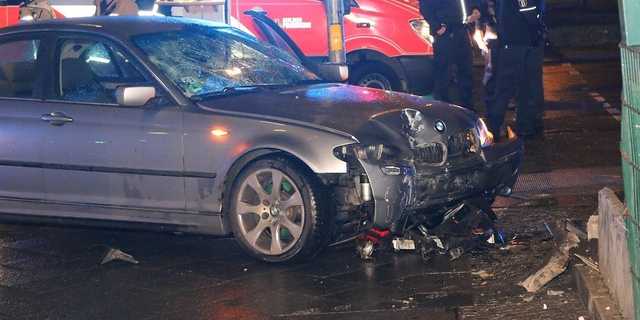 В Берлине автомобиль протаранил толпу: много пострадавших