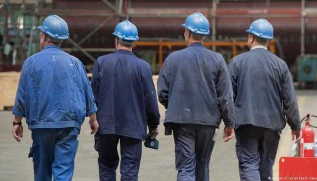 В Минсоцполитики назвали число трудовых мигрантов за рубежом