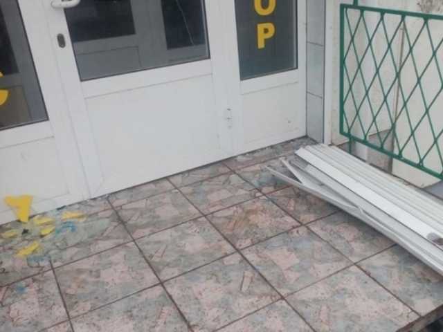Под Запорожьем неизвестные разгромили магазин