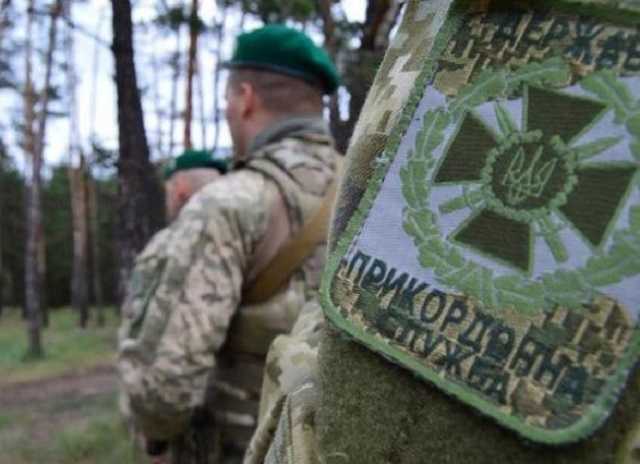 В течение двух дней за незаконное пересечение границы задержали 35 человек