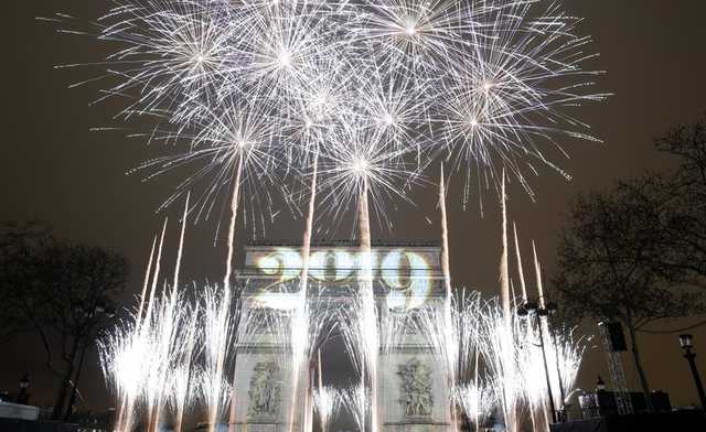 Новый год 2019: появились яркие фото и видео фейерверков со всего мира