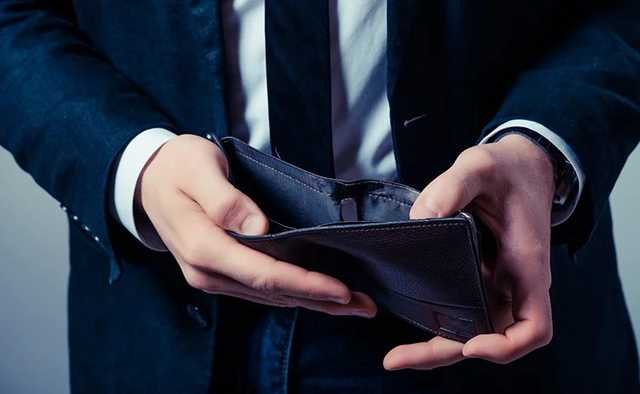 В 2019 году не повысят зарплаты госслужащим