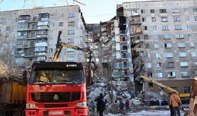 Новогоднее чудо: в Магнитогорске под завалами нашли живым годовалого малыша