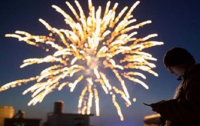 Валетов: Может пора штрафовать непонимающих, которые выражают свою радость фейерверками?