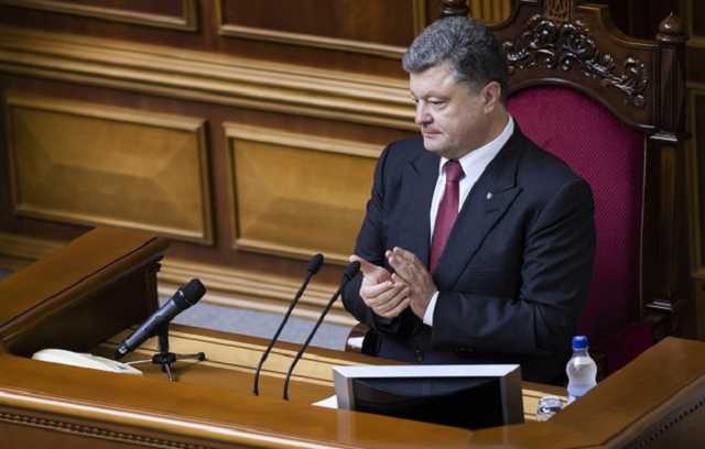 Последние полгода Рада исключительно работала на предвыборную кампанию Порошенко – политолог