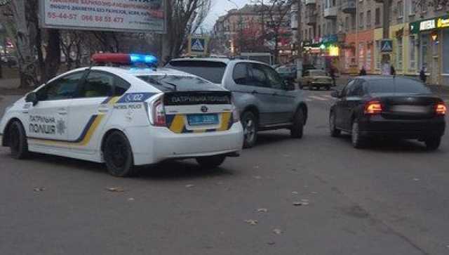 В Николаеве столкнулись Volkswagen и BMW на «евробляхах»