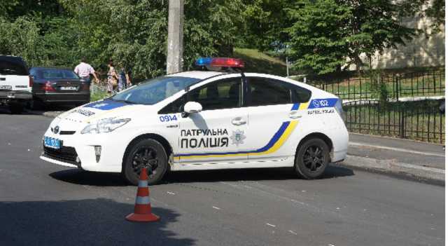 Под Ивано-Франковском водитель фуры избил патрульного