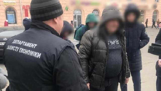 Коррупционеры не спят: в 2019 более 130 чиновников под подозрением