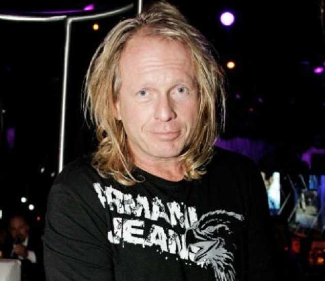 Тело не забрали: в России разгорелся скандал вокруг смерти известного музыканта