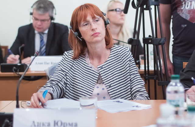 Очільниця антикорупційного управління Румунії подала у відставку