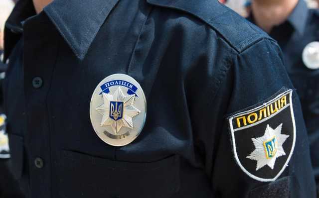 Во Львове подросток выпал из окна шестого этажа