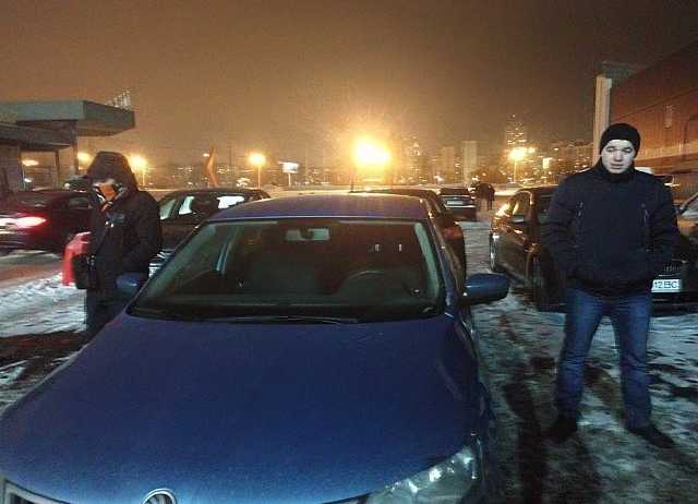 В Киеве полицейские задержали человека без причины