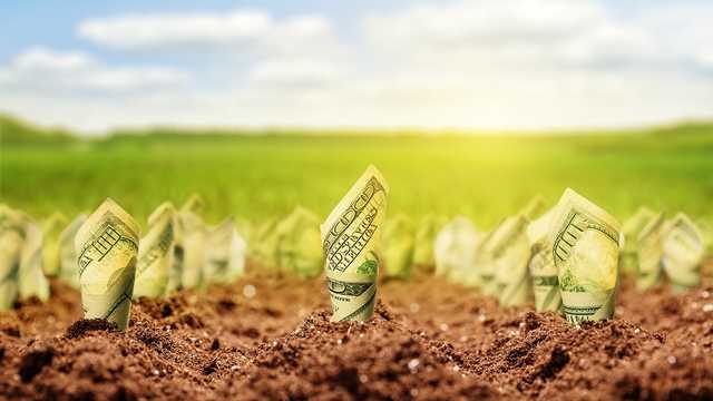 Страна готова к честному разговору о продаже земли, - Порошенко