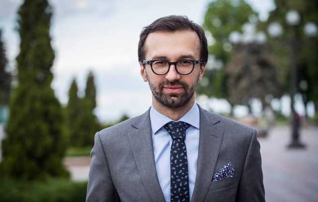 Лещенко раскрыл схему Порошенко по «легализации» криминальных авторитетов