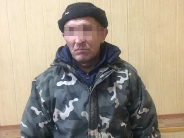 В Николаеве мужчина убил хозяина квартиры и жил с его трупом