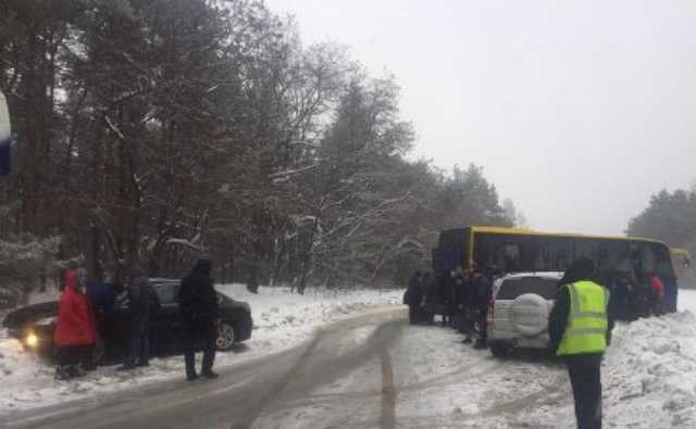 В Полтавской области пассажирский автобус попал в аварию