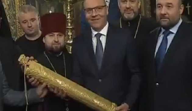 В ПЦУ ответили на присутствие Нарика рядом с Порошенко на Фанаре