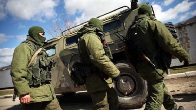 Россия стянула в Крым военных и технику