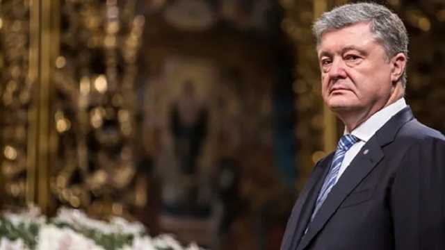 Гарант «лег на дно»: Порошенко проигнорировал заседание суда по иску нардепа