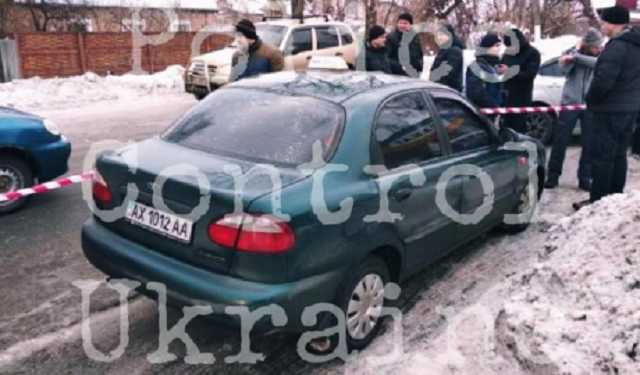 Найдена машина, на которой скрылись нападавшие на офицера полиции в Харькове