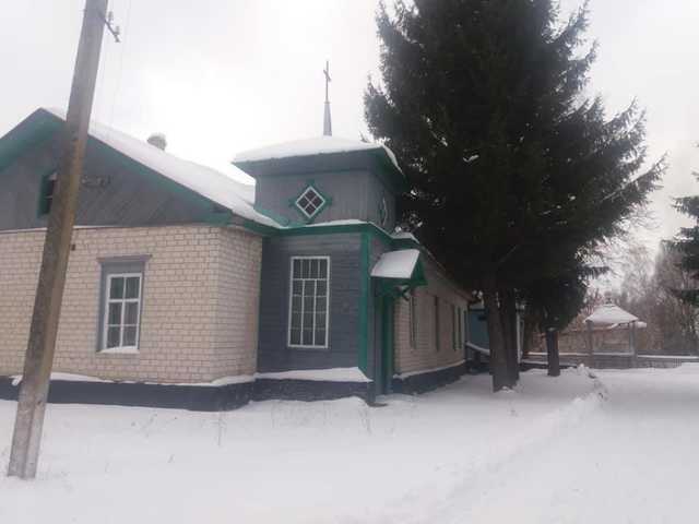 Под Черниговом священники ПЦУ при помощи радикалов С14 захватили храм УПЦ