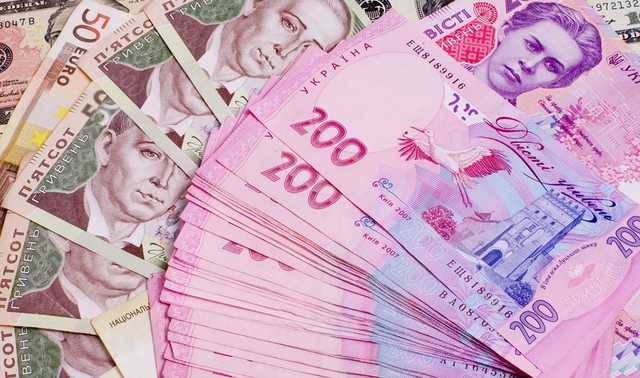 Гривна снова не смогла «потеснить» доллар на валютном рынке