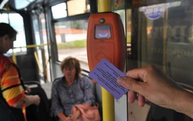 СМИ: В Киеве кондуктор и контролеры избили пассажира, который потерял билет