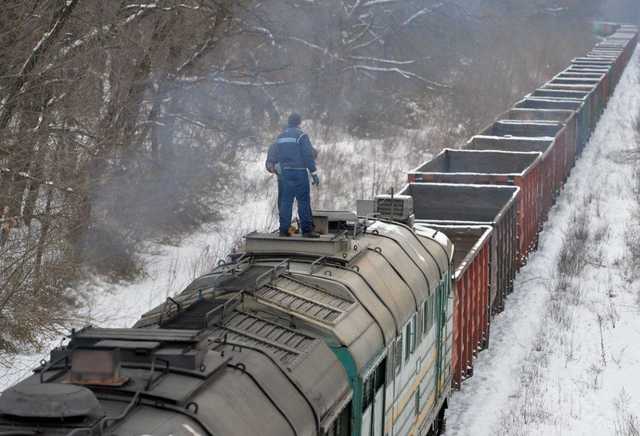 На Киевщине сошел с рельсов грузовой состав: Пассажирские поезда задерживаются в пути
