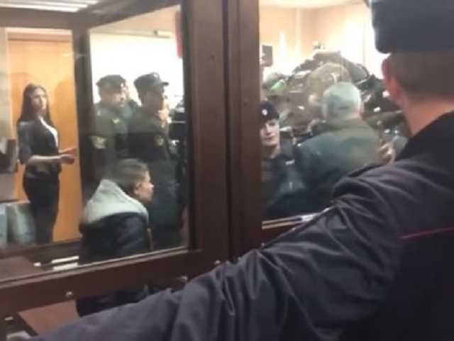 Настя Рыбка извинилась перед Дерипаской в суде