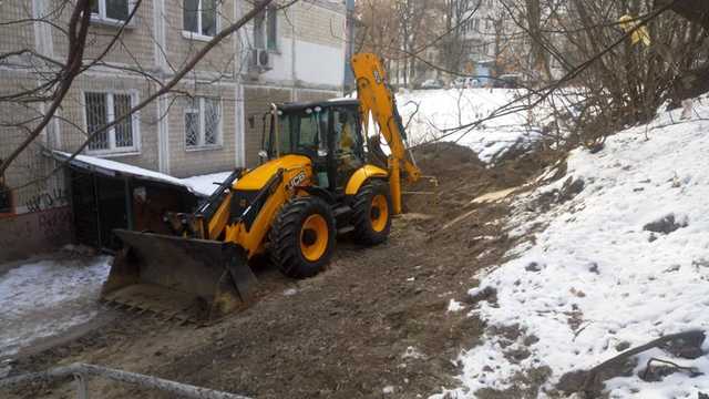 Авария на теплосети оставила без воды и отопления жителей столицы