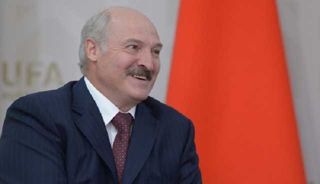 ’’Искандеры’’ не ездят: Лукашенко уличили на хитрости в отношениях с Путиным