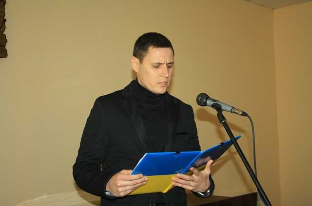 Спекулянты у власти. Чиновник-депутат продал подержанный автомобиль дороже, чем купил