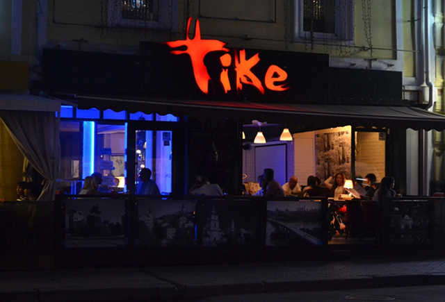 Людей срочно эвакуировали: в ресторане Киева произошло опасное ЧП