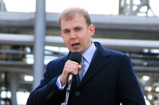 Беглый олигарх Сергей Курченко занялся рейдерством в России