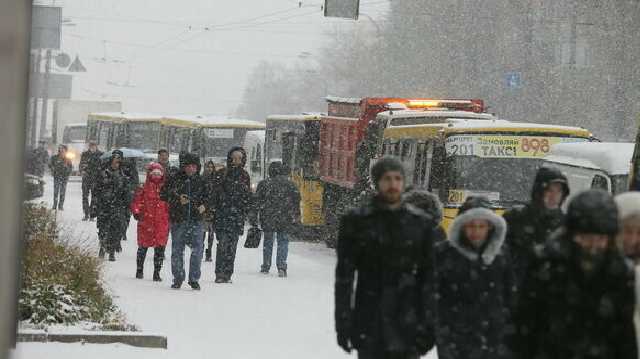 Морозы спадут, но снова обрушатся снегопады: на выходных ожидается ухудшение погоды