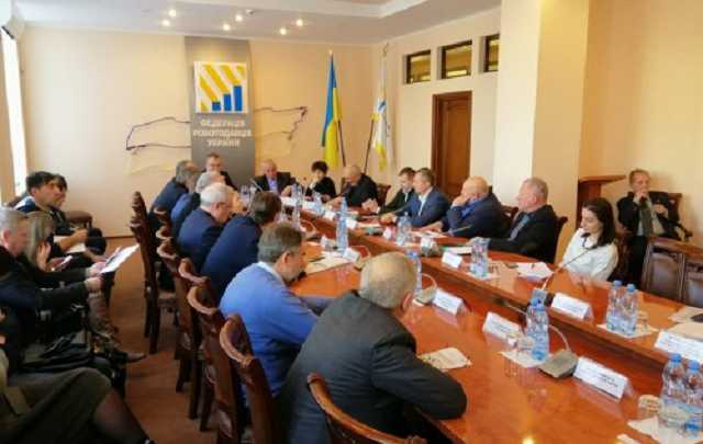 Работники Одесского припортового завода массово перебираются на работу в Алжир?