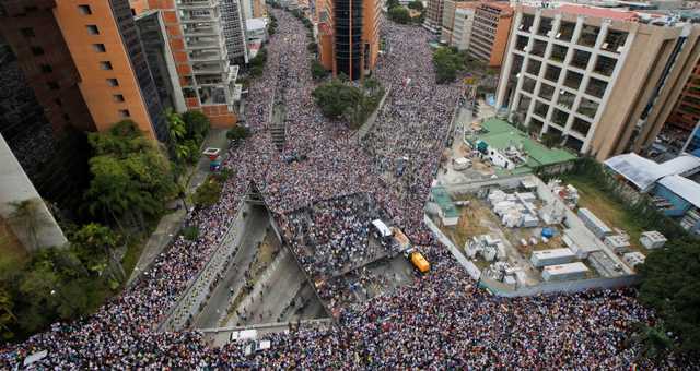 Каракас идет к вам — Александр Сотник