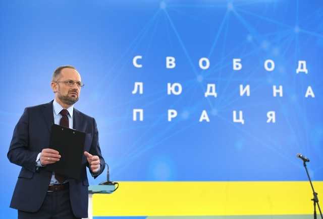 Безсмертный создал «РУХ +380», но на выборы пойдет как самовыдвиженец