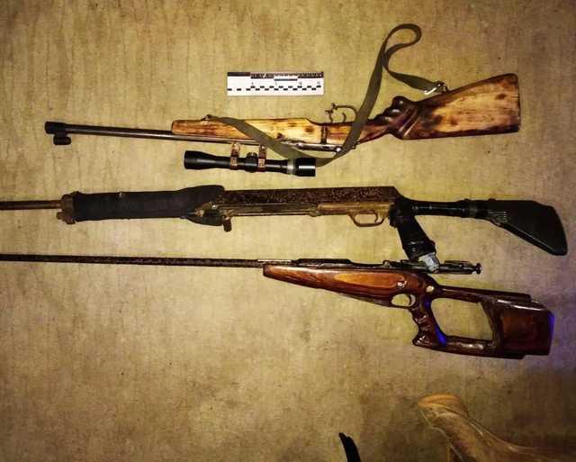 В Ровно у мужчины нашли 3 ружья без документов