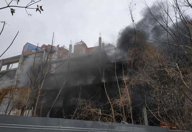 Безхатченки влаштували масштабну пожежу поблизу “Арени-Дніпро”