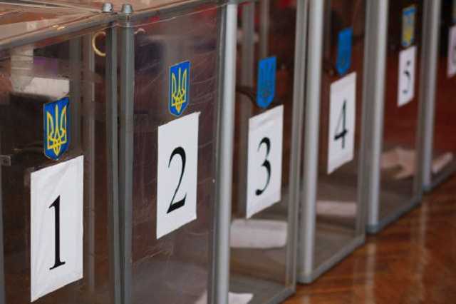 СМИ сообщили, сколько денег из бюджета Украины потребуется на агитацию за Порошенко