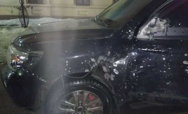 В Днепре из гранатомета расстреляли Toyоta Land Cruiser