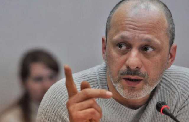 "Не осветил события с участием президента". Аласания показал документ с причинами его увольнения