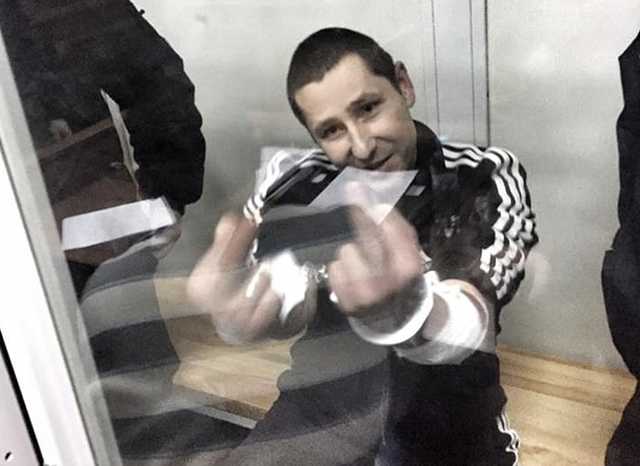 Фигурант дела о покушении на координатора С14 вскрыл вены в суде